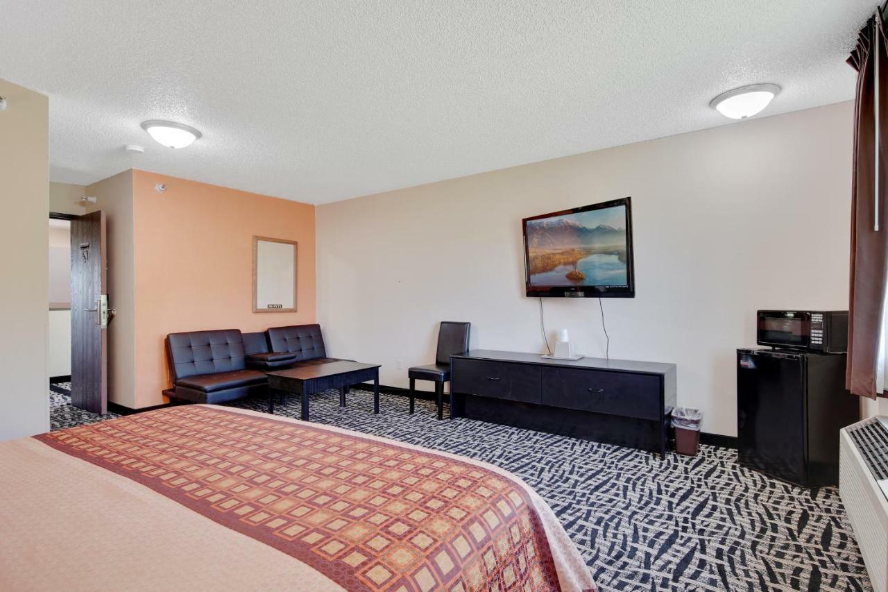 Americas Quality Inn & Suites - 핀레이슨 외부 사진